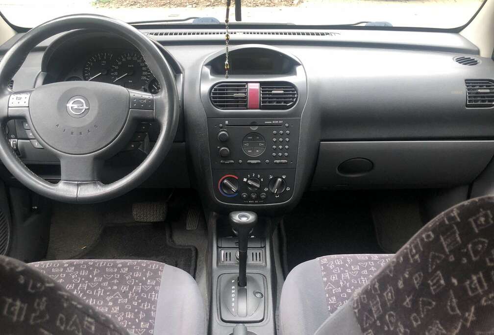 Opel 1.4 16V Elegance