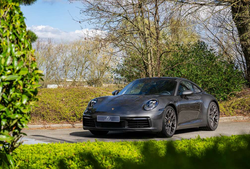 Porsche 911 Carrera 4