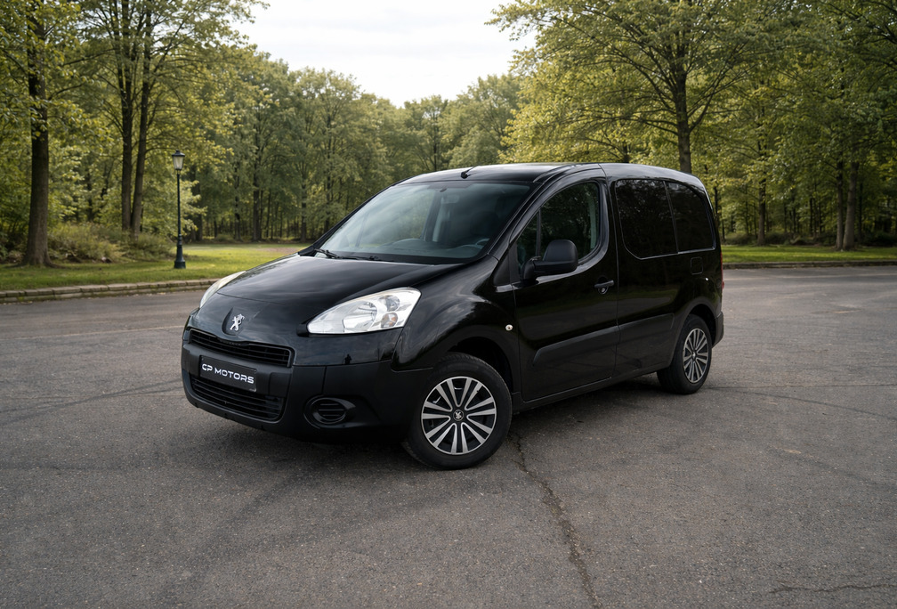 Peugeot 1.6  AUTOMAAT  3-ZIT  LICHTE VRACHT