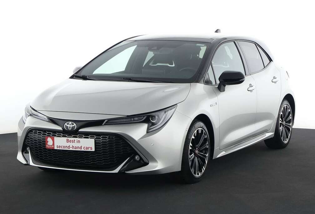 Toyota 1.8i HYBRID SPORT e-CVT  + A/T + GPS + CAMERA + PD