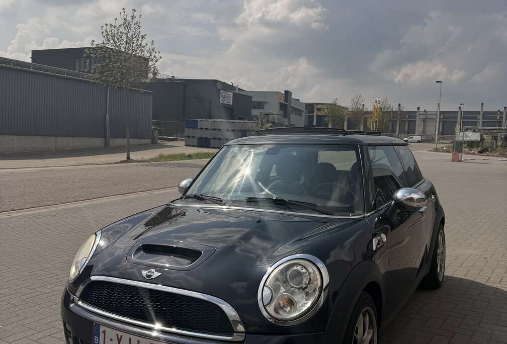 MINI 1.6i