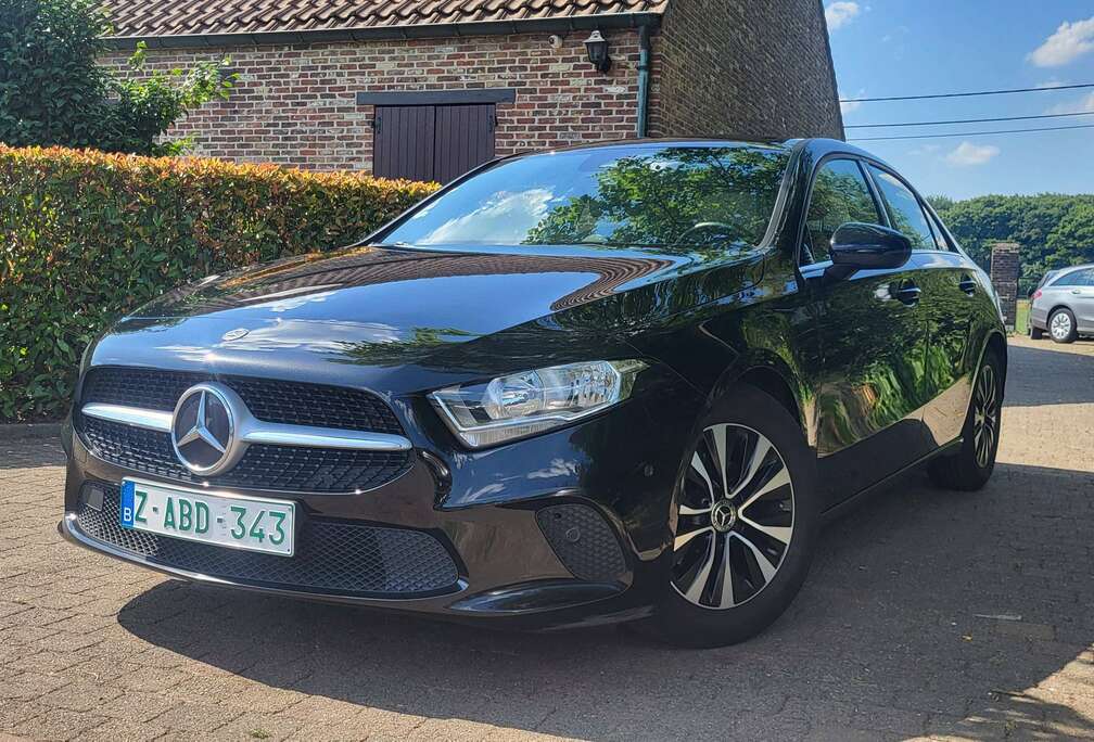 Mercedes-Benz A 180 7G-DCT