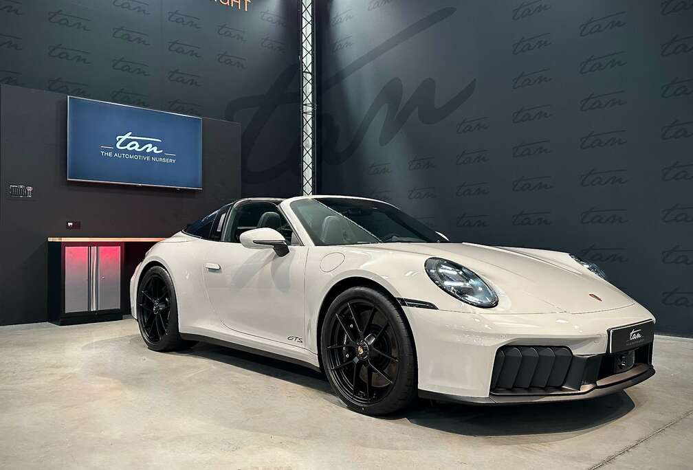 Porsche .2 TARGA 4 GTS Facelift - New Car - Discount -8.1%