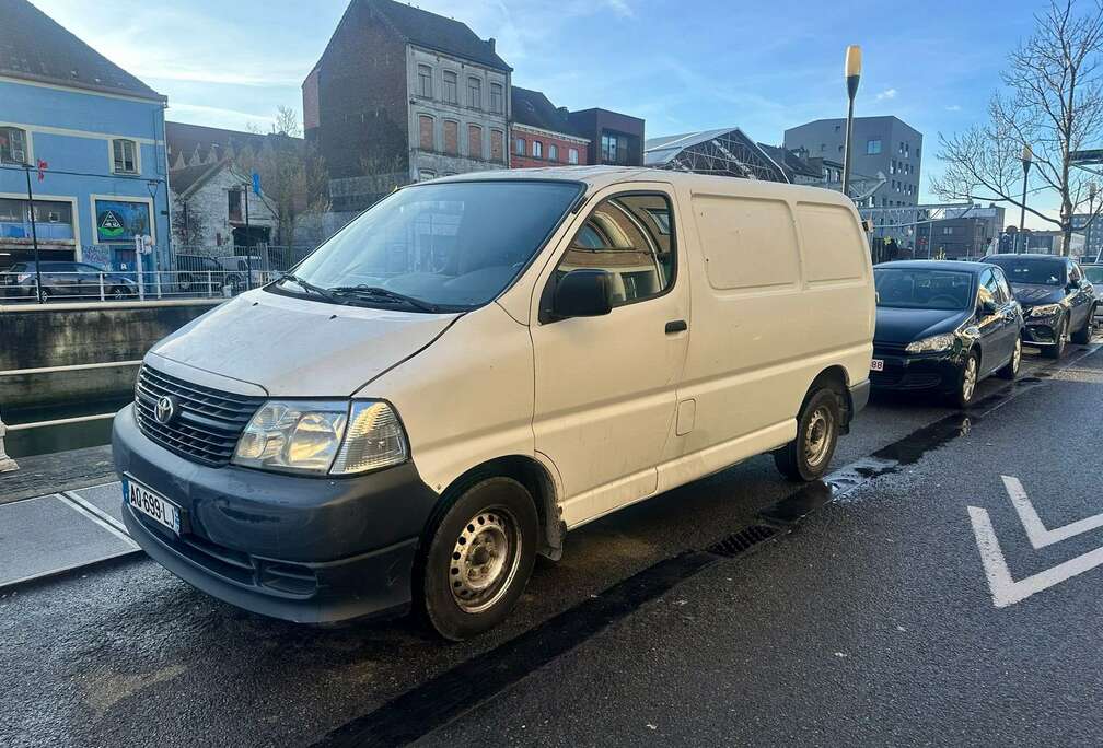 Toyota 2.5 Turbo D-4D  climatisé