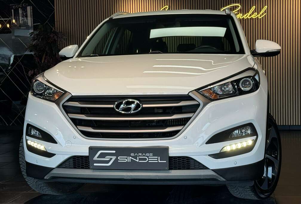 Hyundai Tucson 1.7 116CH CARNET COMPLET*CAMERA*NAV