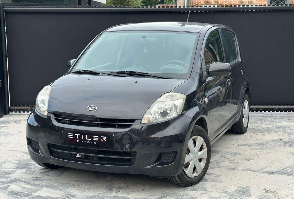 Daihatsu 1.3 Benzine  Airco  Achteruitrijcamera