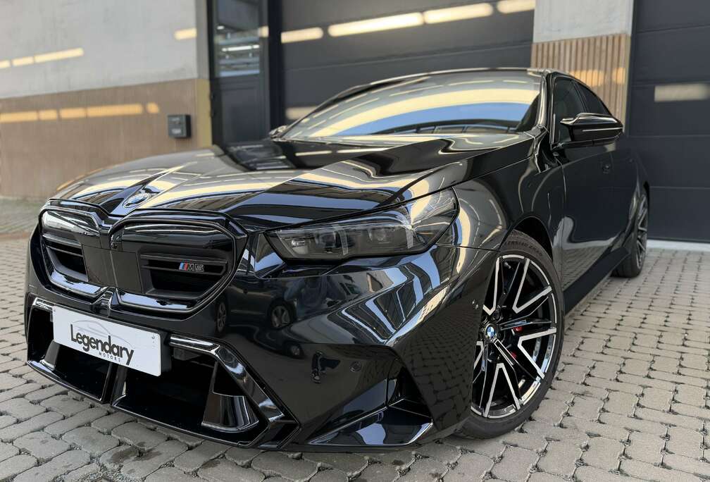 BMW M5 PHEV 4.4 AS (535 kW)