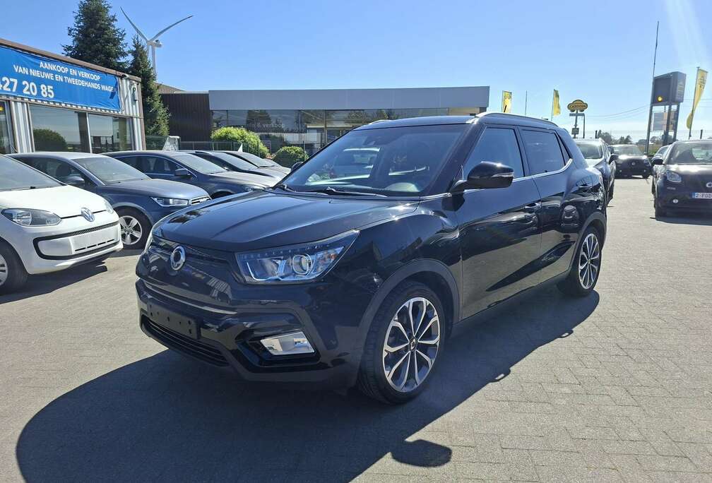 SsangYong Tivoli 1.6i e-XGi 2WD Forward GNG + BENZINE
