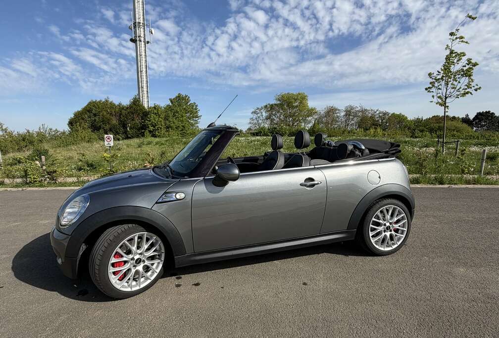 MINI 1.6i JCW Cabrio