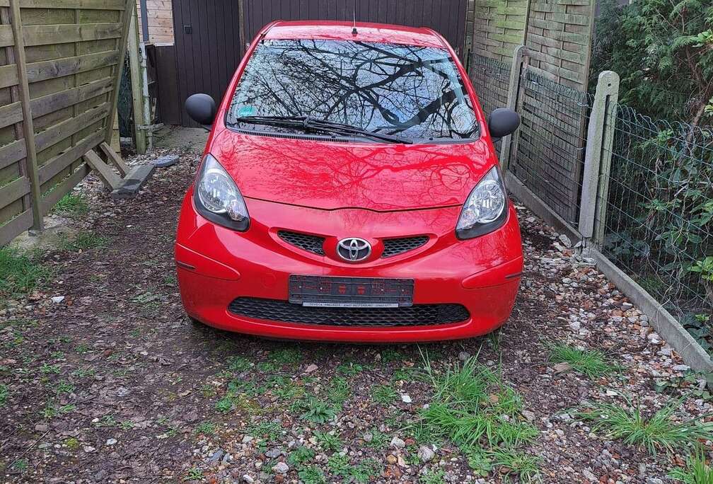 Toyota Toyota Aygo - Benzine - 2007 - 151477km - servo