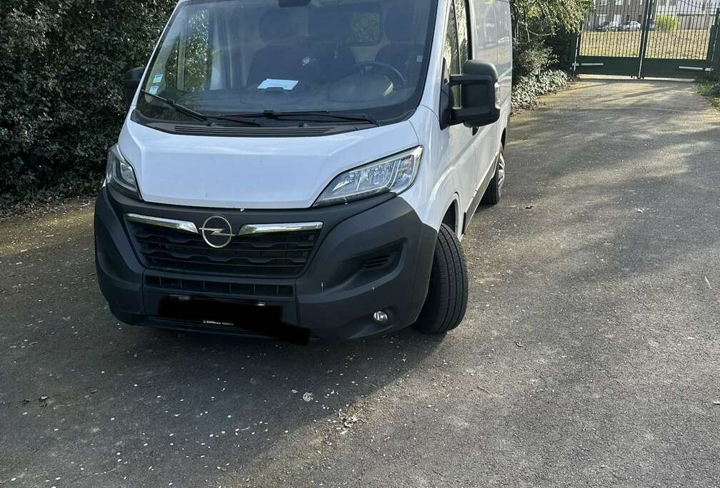 Opel 2.2 D L1H2 2WD VA Edition