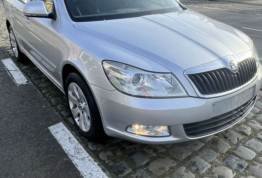 Skoda Octavia Combi 1.6 TDI DPF Active