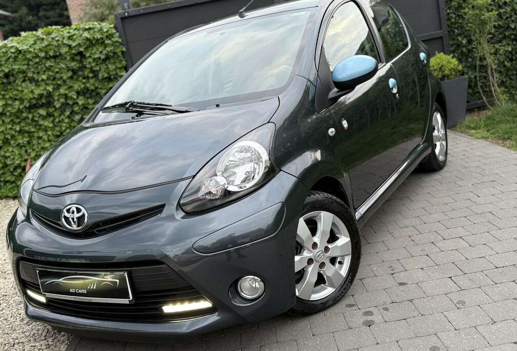 Toyota 1.0i * 33.000 KM * FULL AIRCO * ÉDITION LIMITÉE