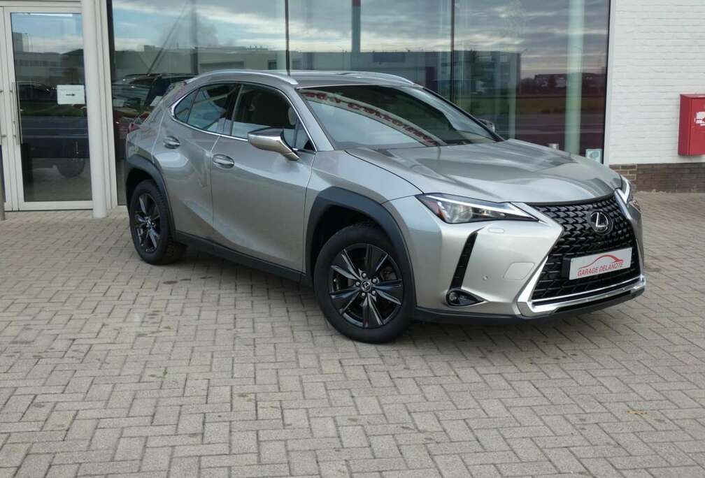 Lexus Hybrid TREKHAAK +LEDER +Zetelverwarming +Dodehoek