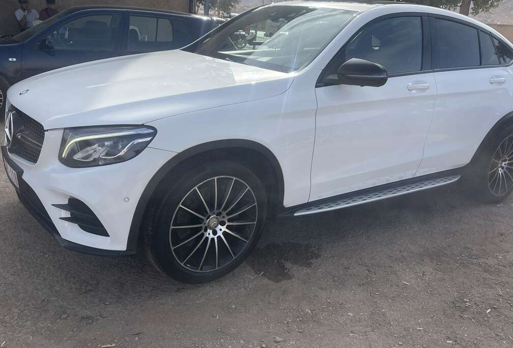 Mercedes-Benz d 4-Matic Launch Edition