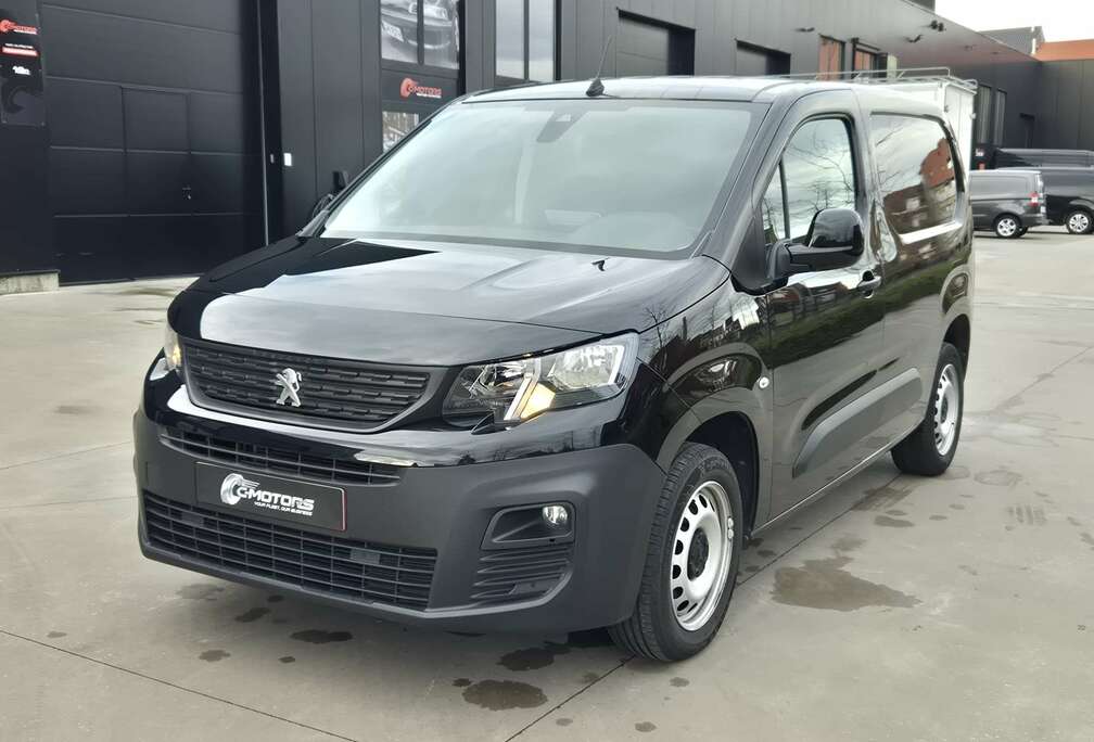 Peugeot 1.5 BlueHDi 100 MAN6 3pl /Camera/Carplay/GPS