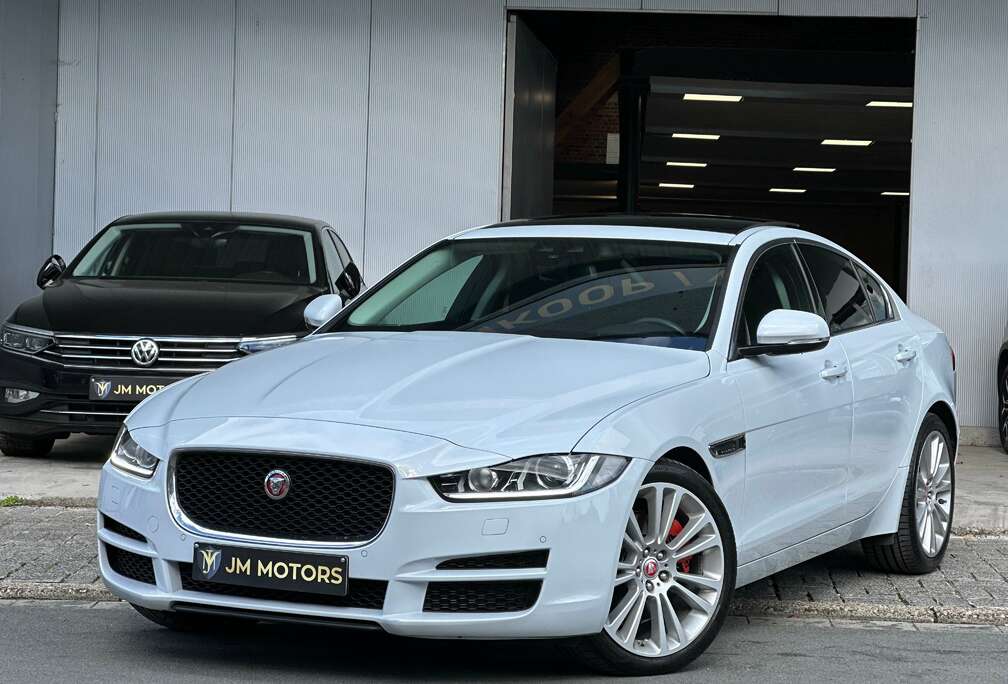 Jaguar 2.0i Sport  Camera  Opendak  Keyless