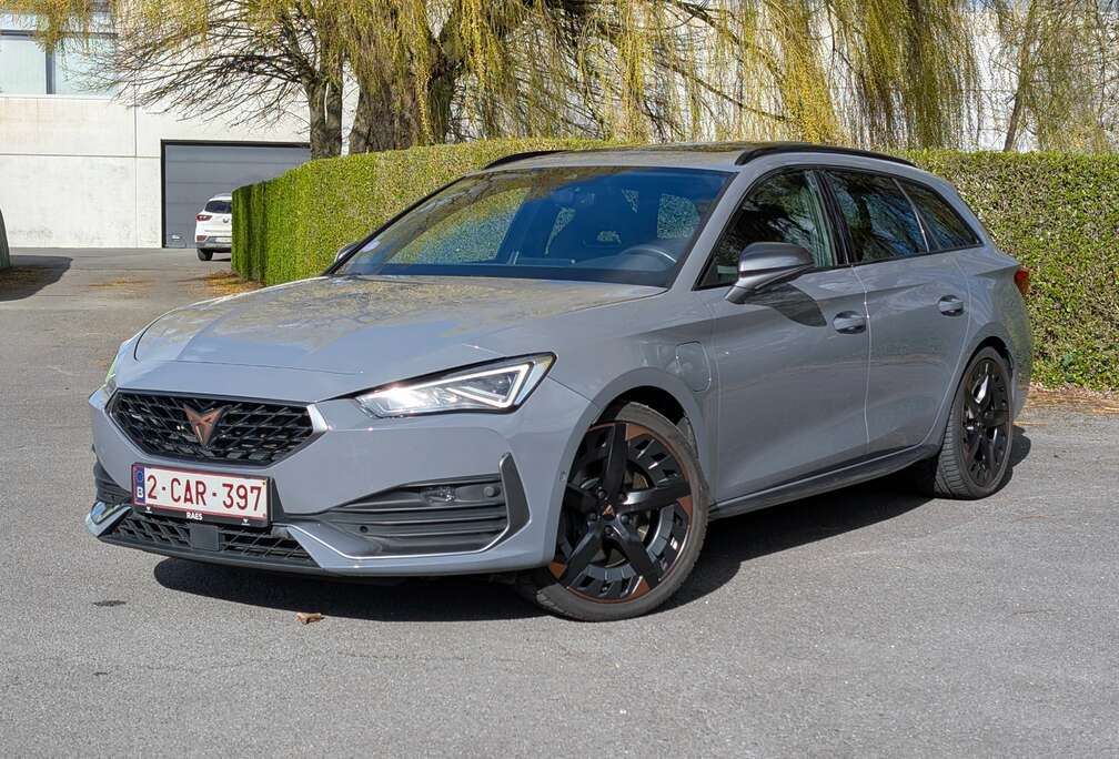 Leon ST e-Hybrid 1.4 DSG (180 kW)