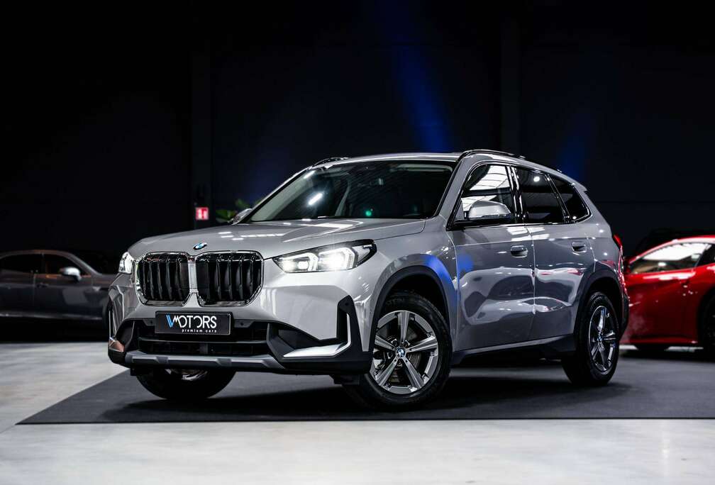 BMW X1 2.0iAS xDrive23 - Pano - inductieladen - Shadow line