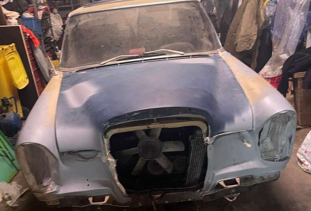 Mercedes-Benz 280 SE