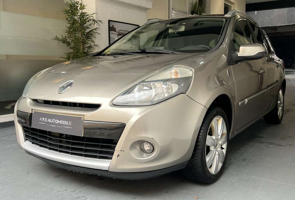 Renault 1.5 dCi Édition FFR - Airco - Navi - Euro5