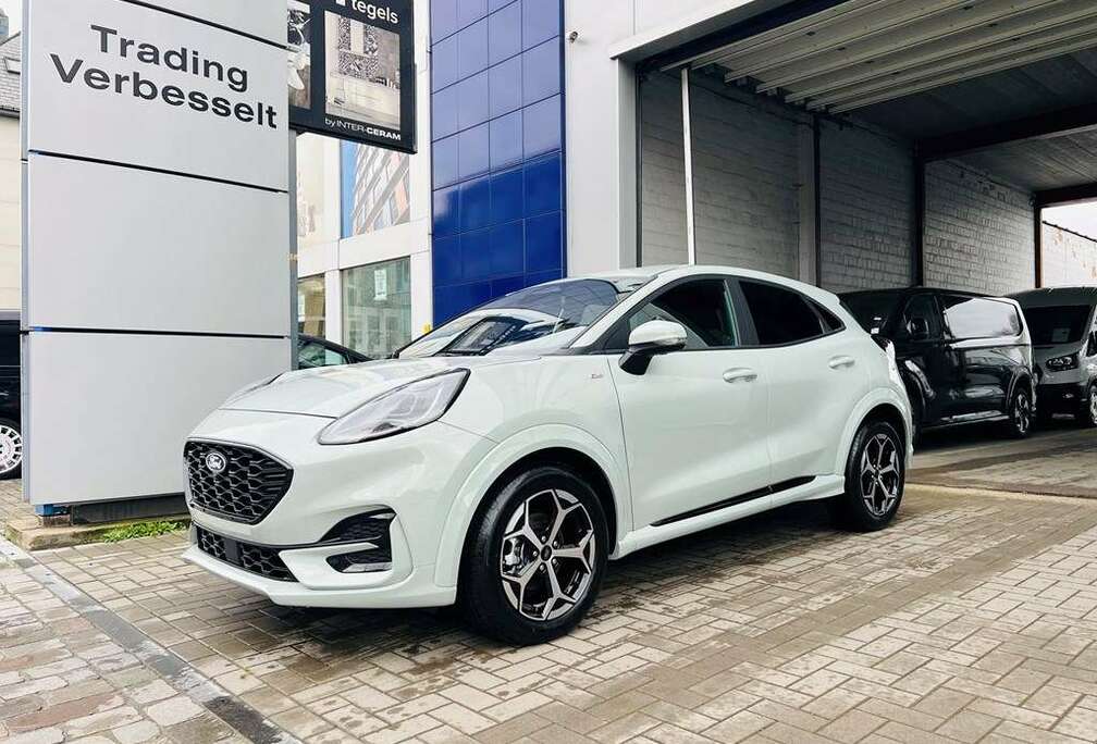 Ford 1.0 Mhev / ST Line / Winter + Comfort Pack / Camer