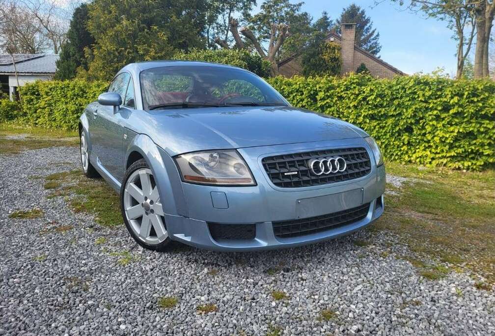 Audi Coupé 3.2i V6 24v Quattro DSG