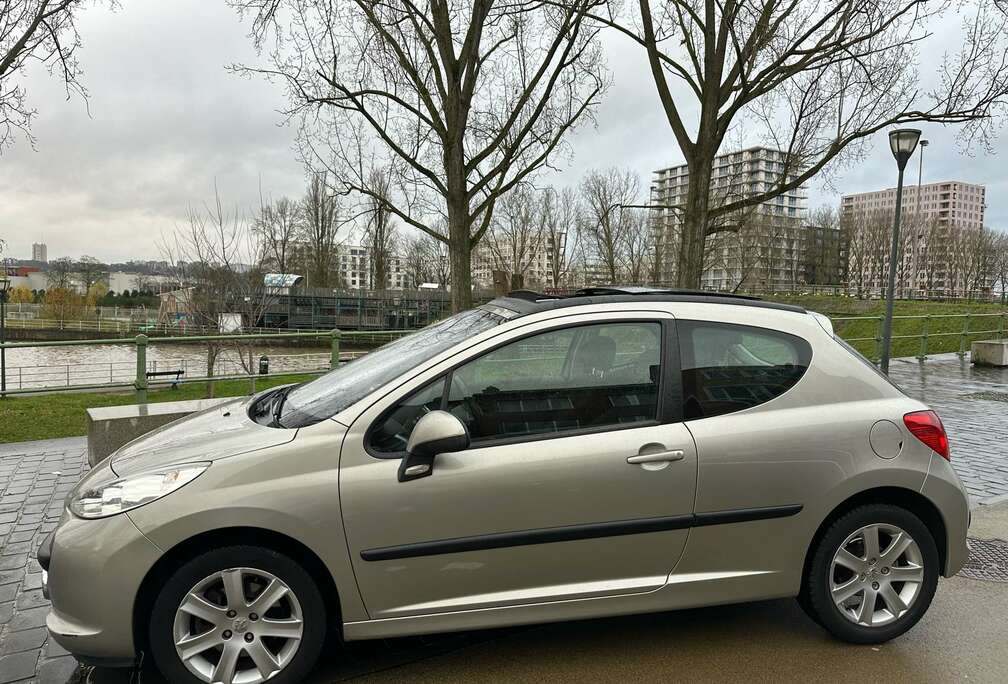 Peugeot TOIT PANORAMIQUE - ETAT SHOW ROOM