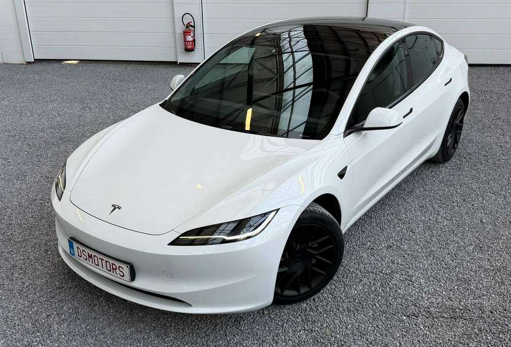 Tesla RWD  Premium versie  BTW wagen  Weinig kilometers: 24.641km