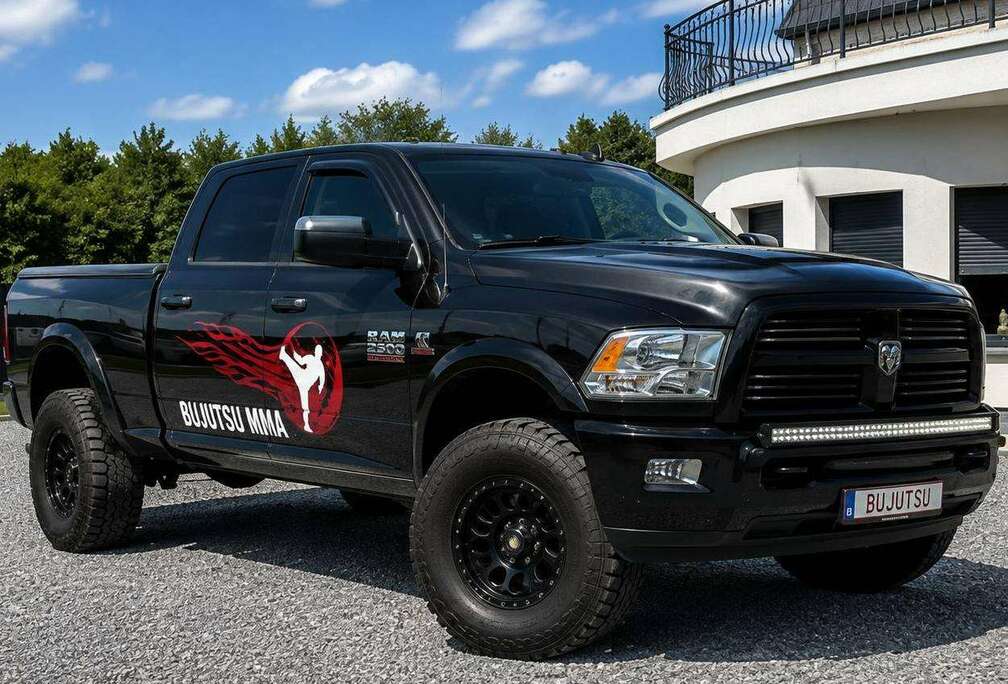 Dodge RAM 2500 Laramie 6.4 V8 HEMI 4x4 – ORIGINELE AEV PROSPECTOR – LPG – 37\