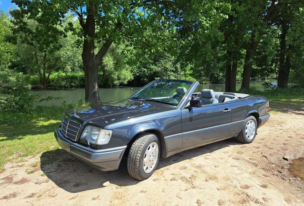 Mercedes-Benz E 220