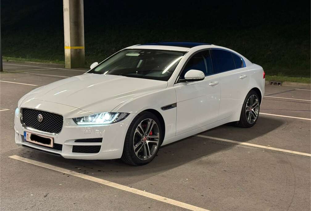 Jaguar 2.0D Prestige 180pk Panoramadak - Leder- Automaat