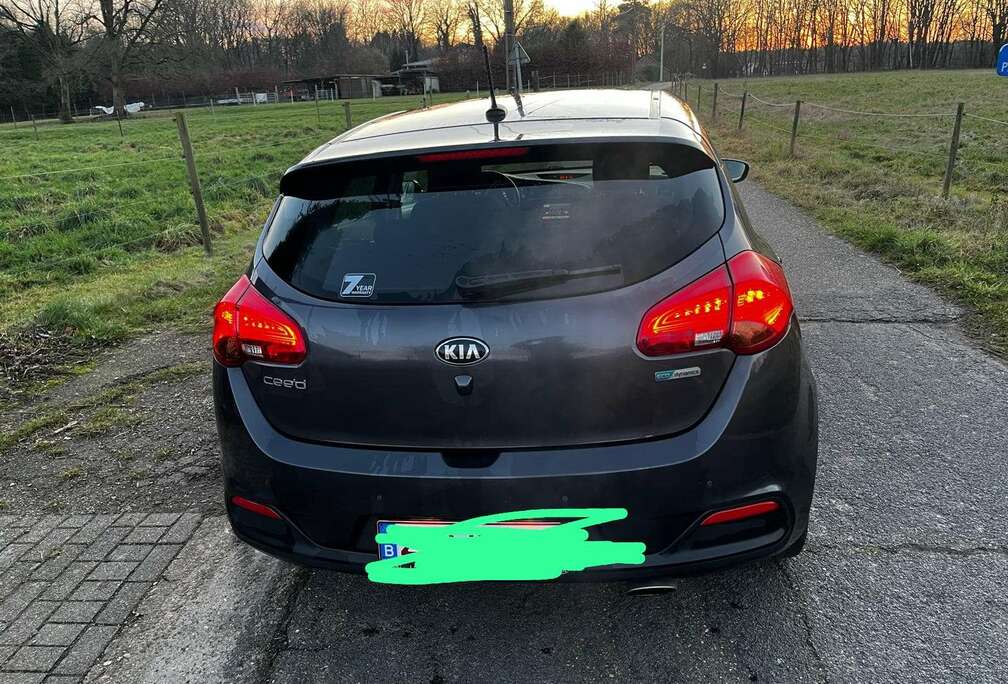 Kia Cee\'d 1.4i World Edition