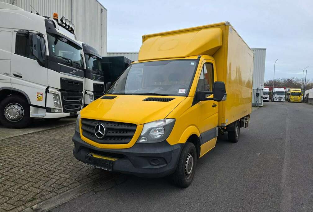 Mercedes-Benz 313 (Stock ID 75786)