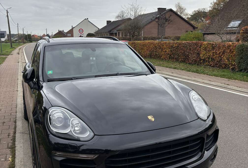 Porsche 3.0i V6 PHEV S Tiptronic (306 kW)