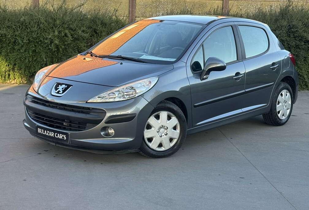 Peugeot 207 1.4i X Line*1 ER MAIN*FULL CARNET*CLIM*GARANTIE 12 MOIS
