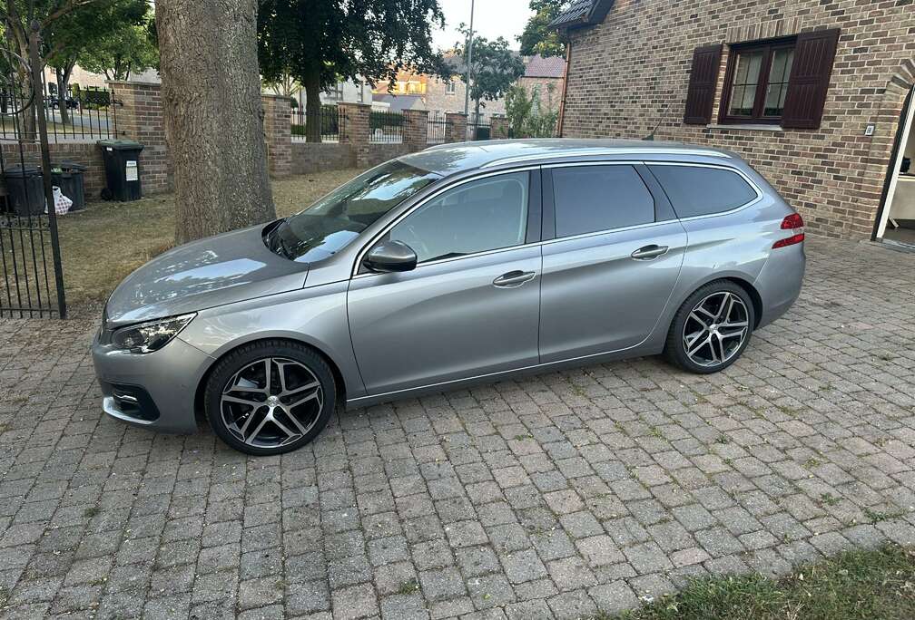 Peugeot SW PureTech 130 Stop & Start Allure