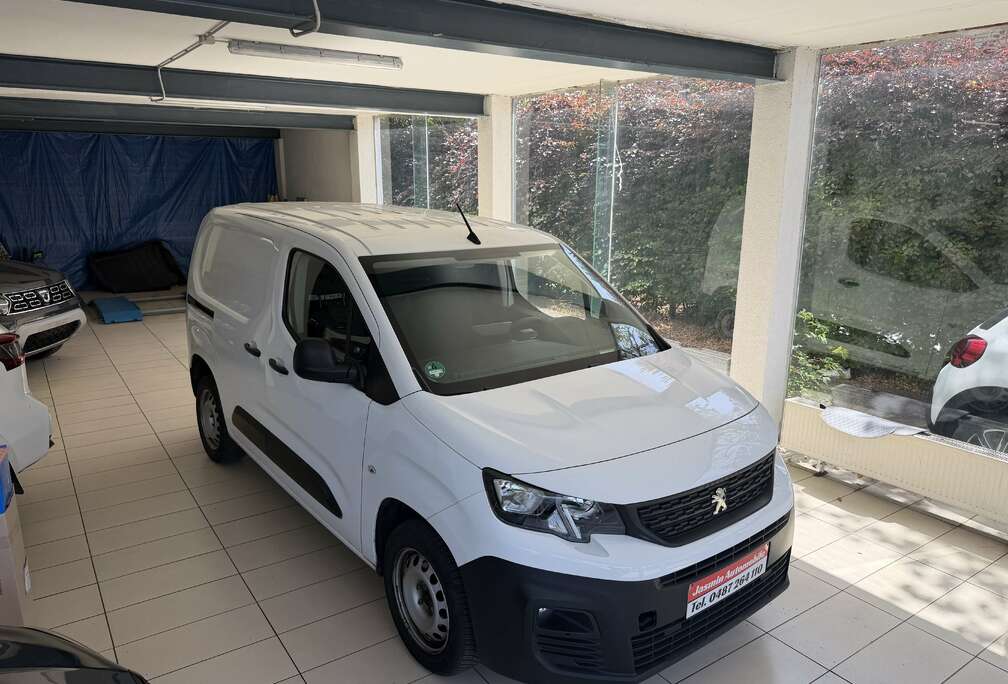 Peugeot 1.5HDI 102CV*3PLACES*CARPLAY*AIRCO*GARANTIE 12MOIS