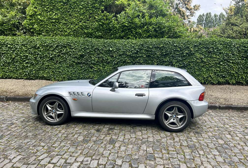 BMW 2.8i Faible KMS carnet Complet BMW