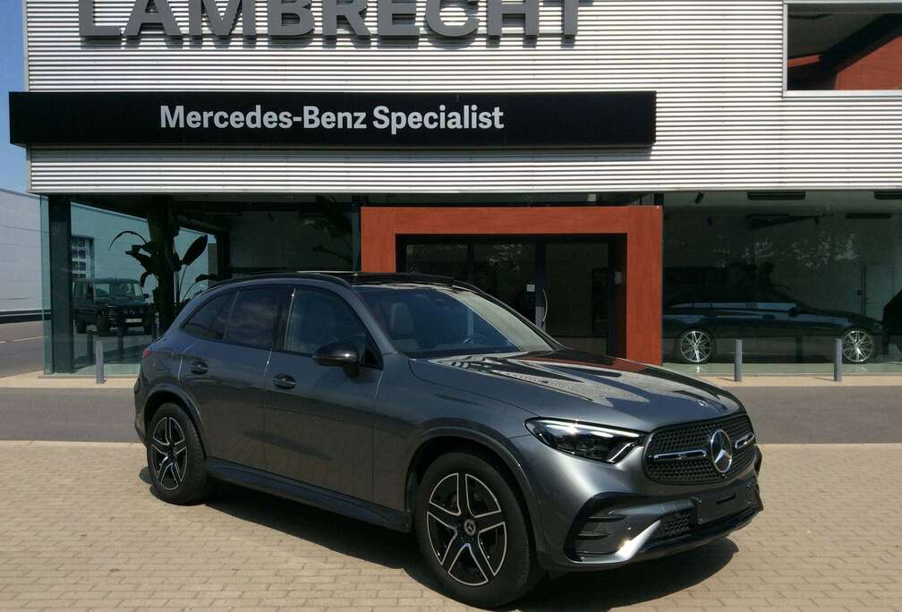 Mercedes-Benz AMG Line * PANO * Nightpakket * 360 camera * Trekhaak * DAB * Apple Carplay * verwarmd stuur * Burmester * Sfeerlicht *