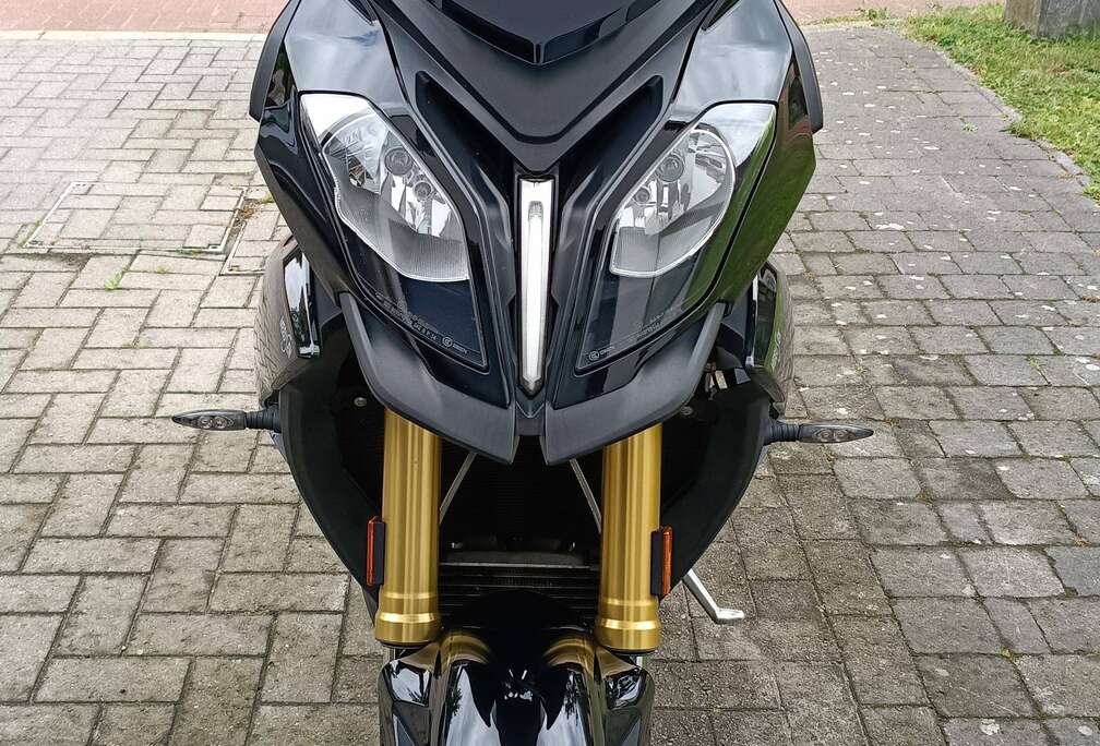 BMW Triple Black (vol vermogen)