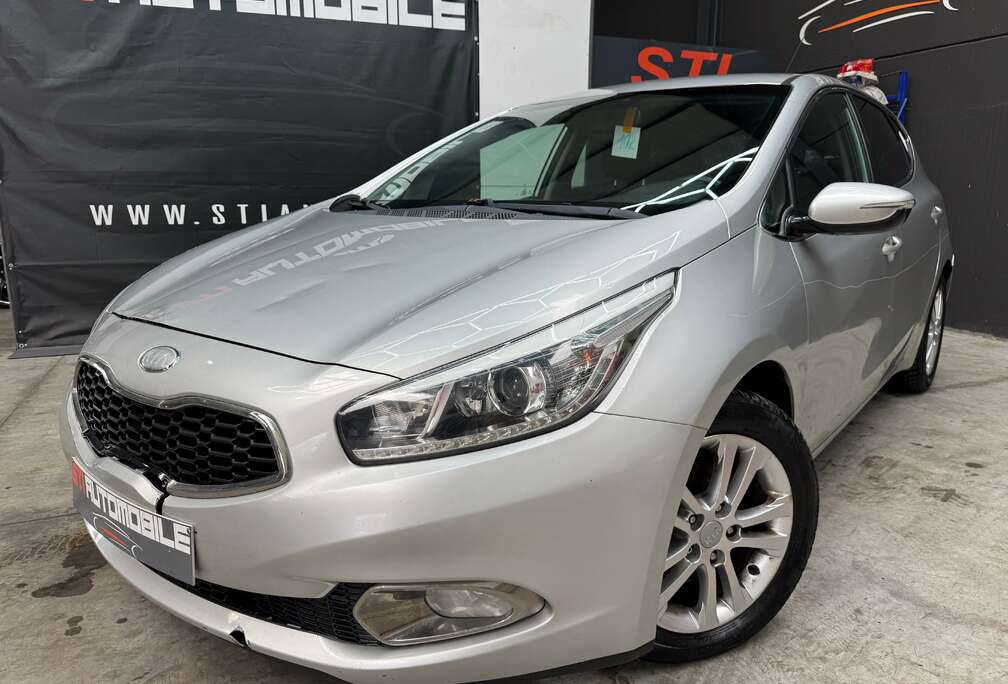 Kia GRIFFE SUR VEHICULE VOIR PHOTO