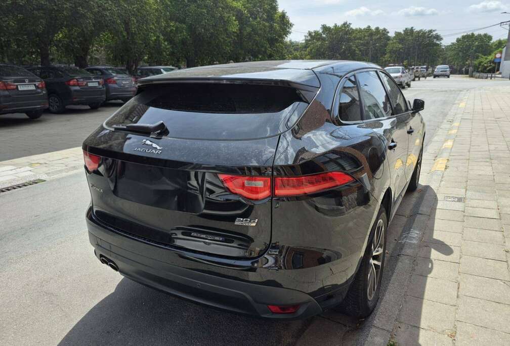 Jaguar F-Pace 2.0 D AWD R-Sport (EU6.2)