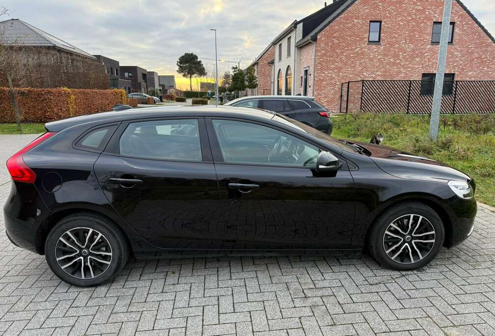 Volvo V40 T2 Momentum