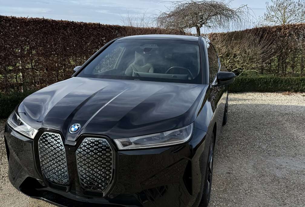 BMW 111.5 kWh IX M60