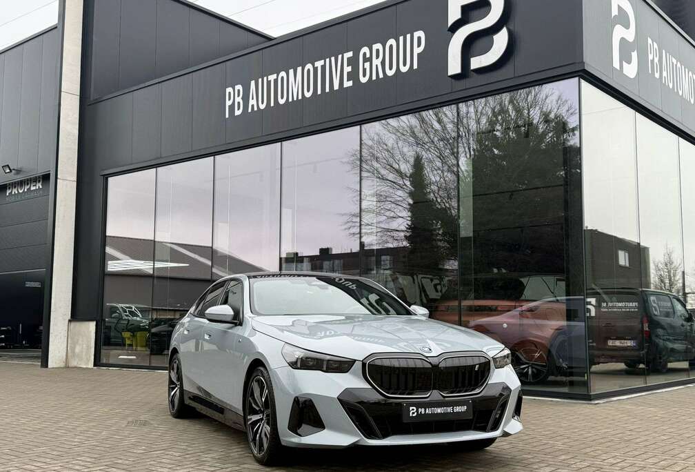 BMW M Sport Pro-H&K-Acc-Head-Up-360Cam-Glasdak-Full