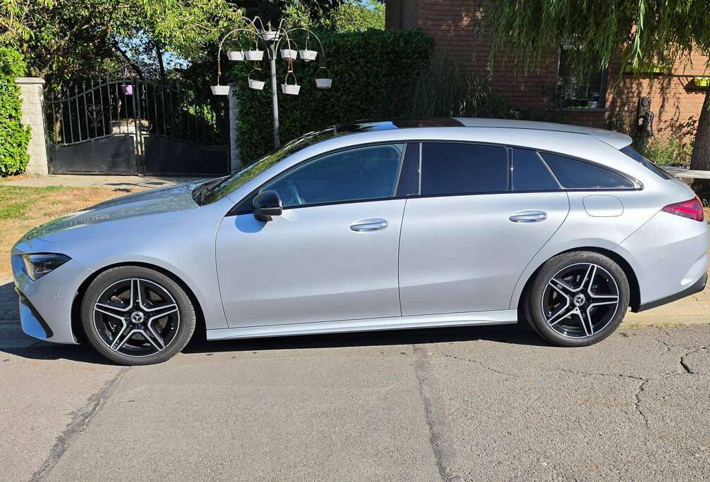 Mercedes-Benz CLA Shooting Brake 200 d AMG Line