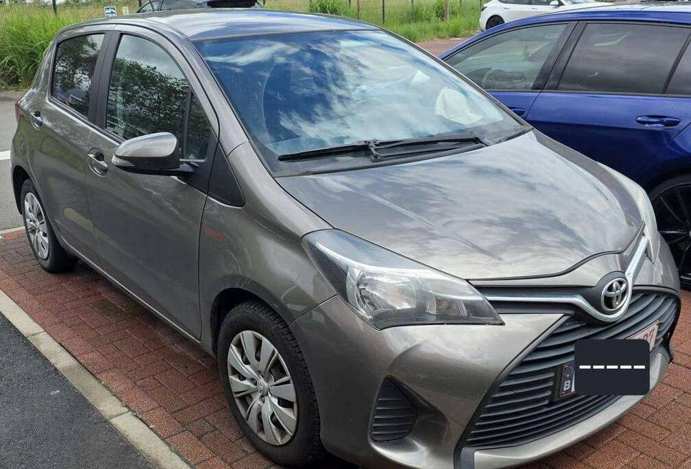Toyota Yaris 1.33i VVT-i Comfort and pack Style