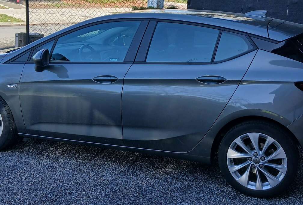 Opel Astra 1.0cc Benzine 38.000 Echte Km s Navigatie Gekeurd Voor Verkoop