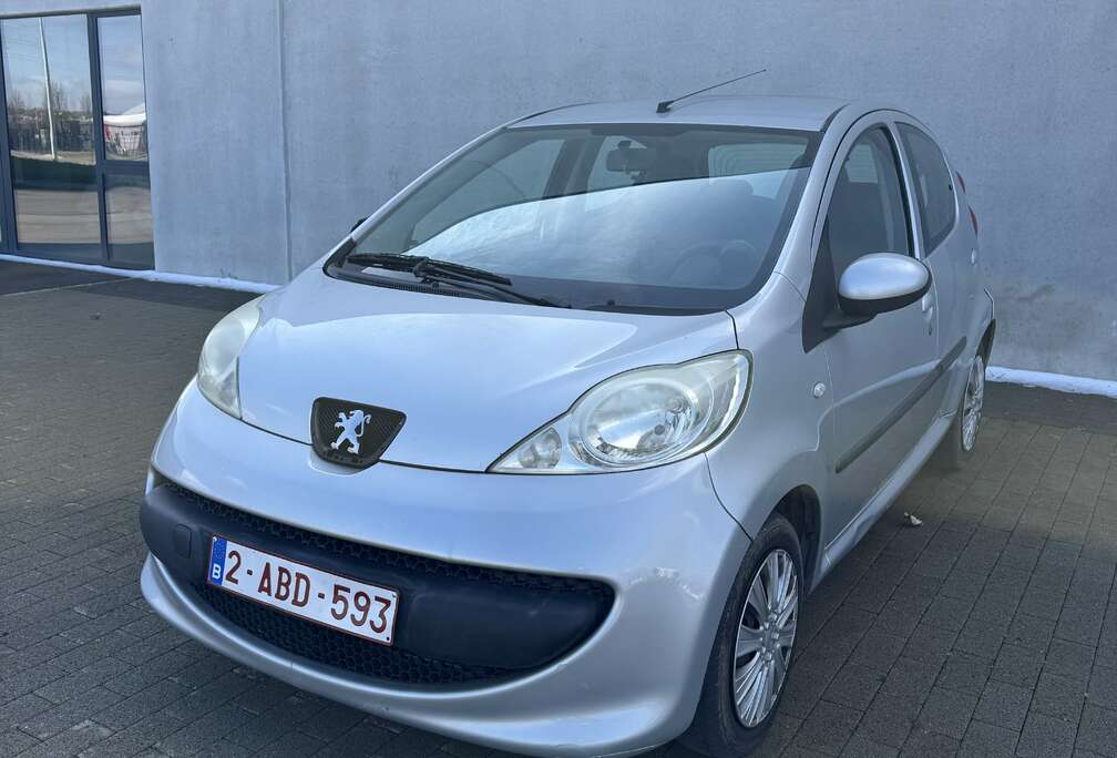 Peugeot 1.0i 12v Trendy